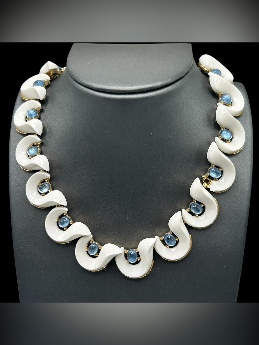 Vintage 1958 Trifari Santa Anita Blue Glass White Lucite Necklace